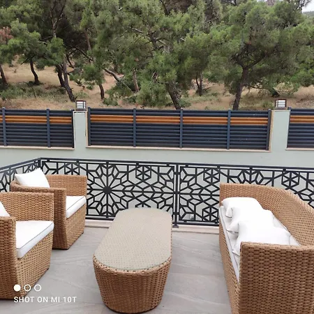 Stone In The Pines Special Pool Garden Bbq And Jacuzzi For Two Families Villa Foça