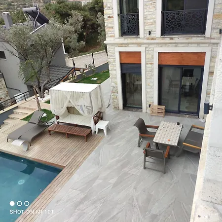 Stone In The Pines Special Pool Garden Bbq And Jacuzzi For Two Families *