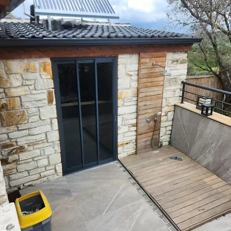 Stone In The Pines Special Pool Garden Bbq And Jacuzzi For Two Families Foça