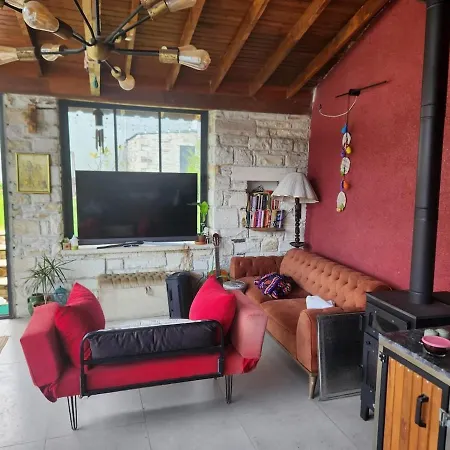 Stone In The Pines Special Pool Garden Bbq And Jacuzzi For Two Families *