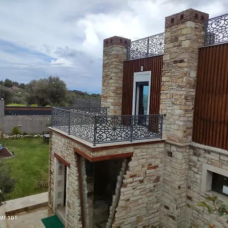Villa Stone In The Pines Special Pool Garden Bbq And Jacuzzi For Two Families